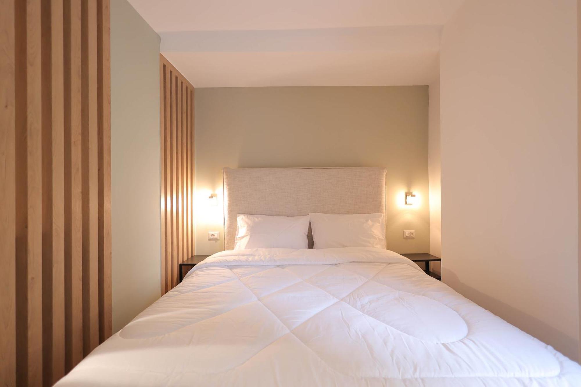 Grandstay Studios Durrës Esterno foto