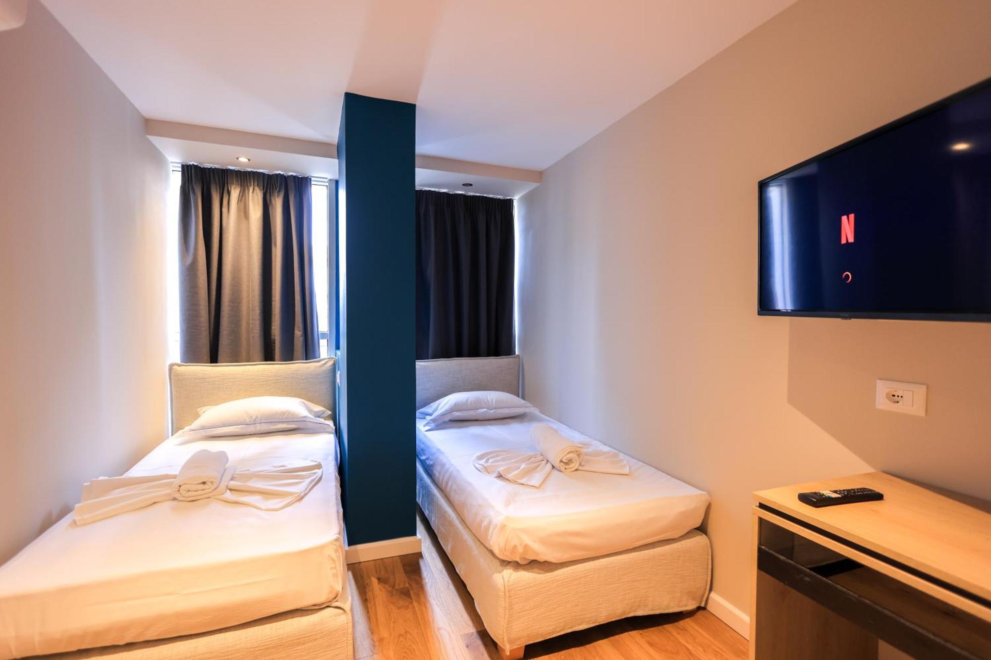 Grandstay Studios Durrës Esterno foto