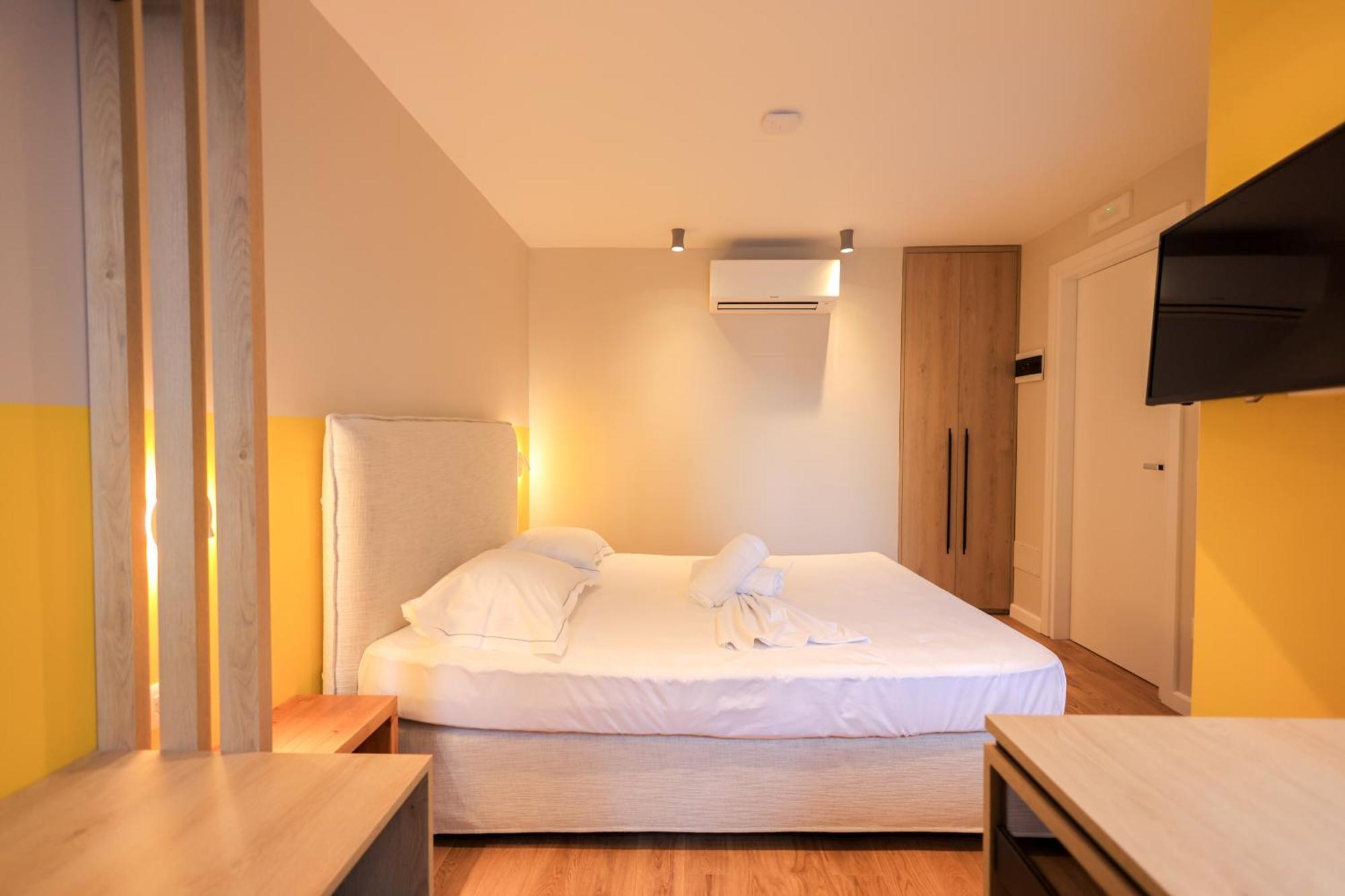 Grandstay Studios Durrës Esterno foto