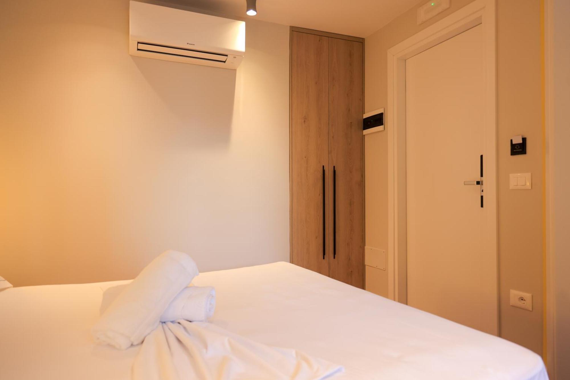 Grandstay Studios Durrës Esterno foto