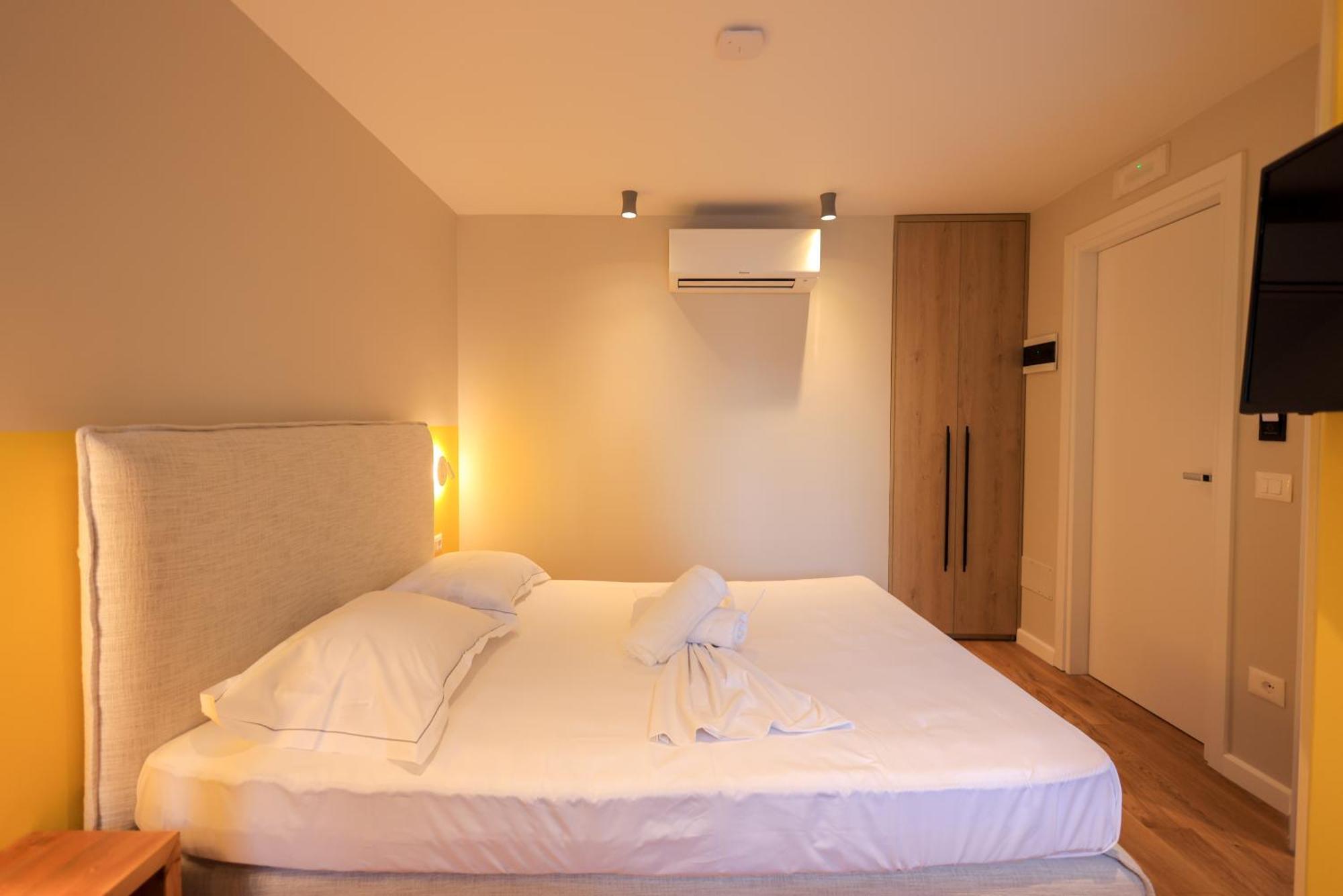 Grandstay Studios Durrës Esterno foto