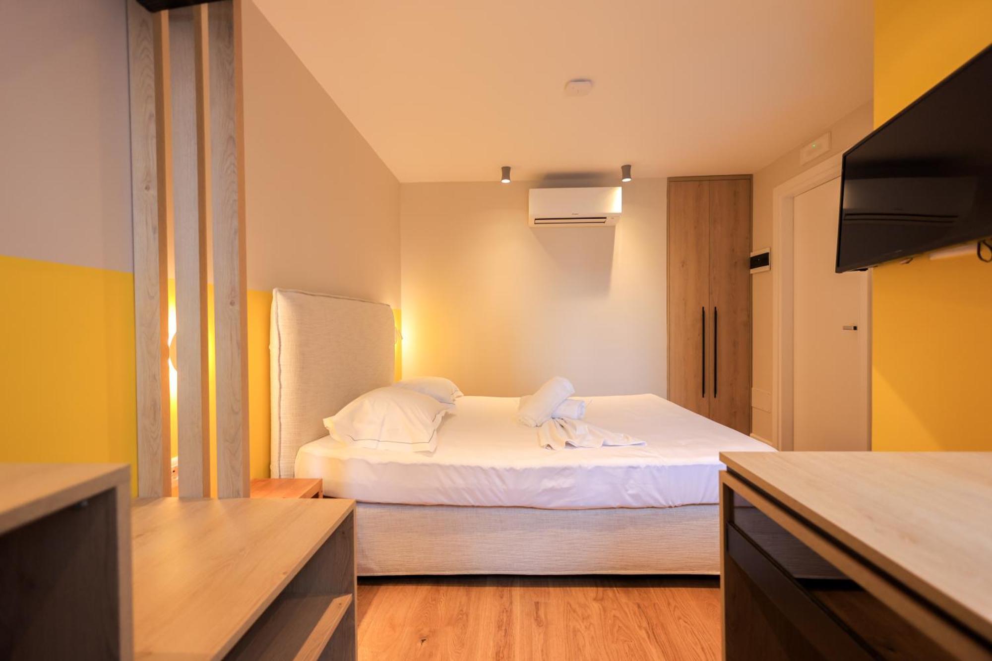 Grandstay Studios Durrës Esterno foto